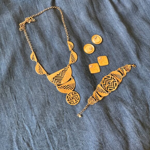 Abstract design Gold necklace & bracelet Set & 2 pairs earrings statement 80 90 - Picture 10 of 16